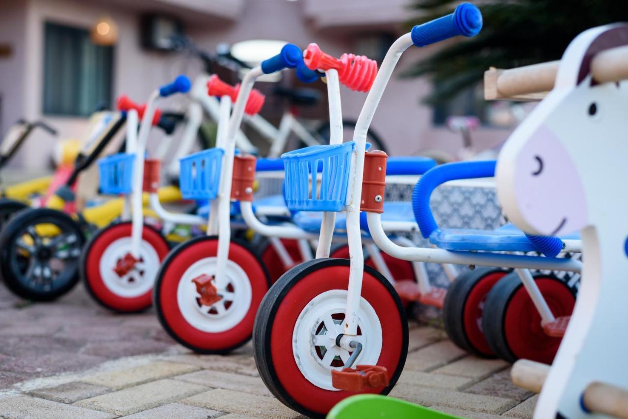 Paradisio Baby & Kinder Hotel Stavrós エクステリア 写真